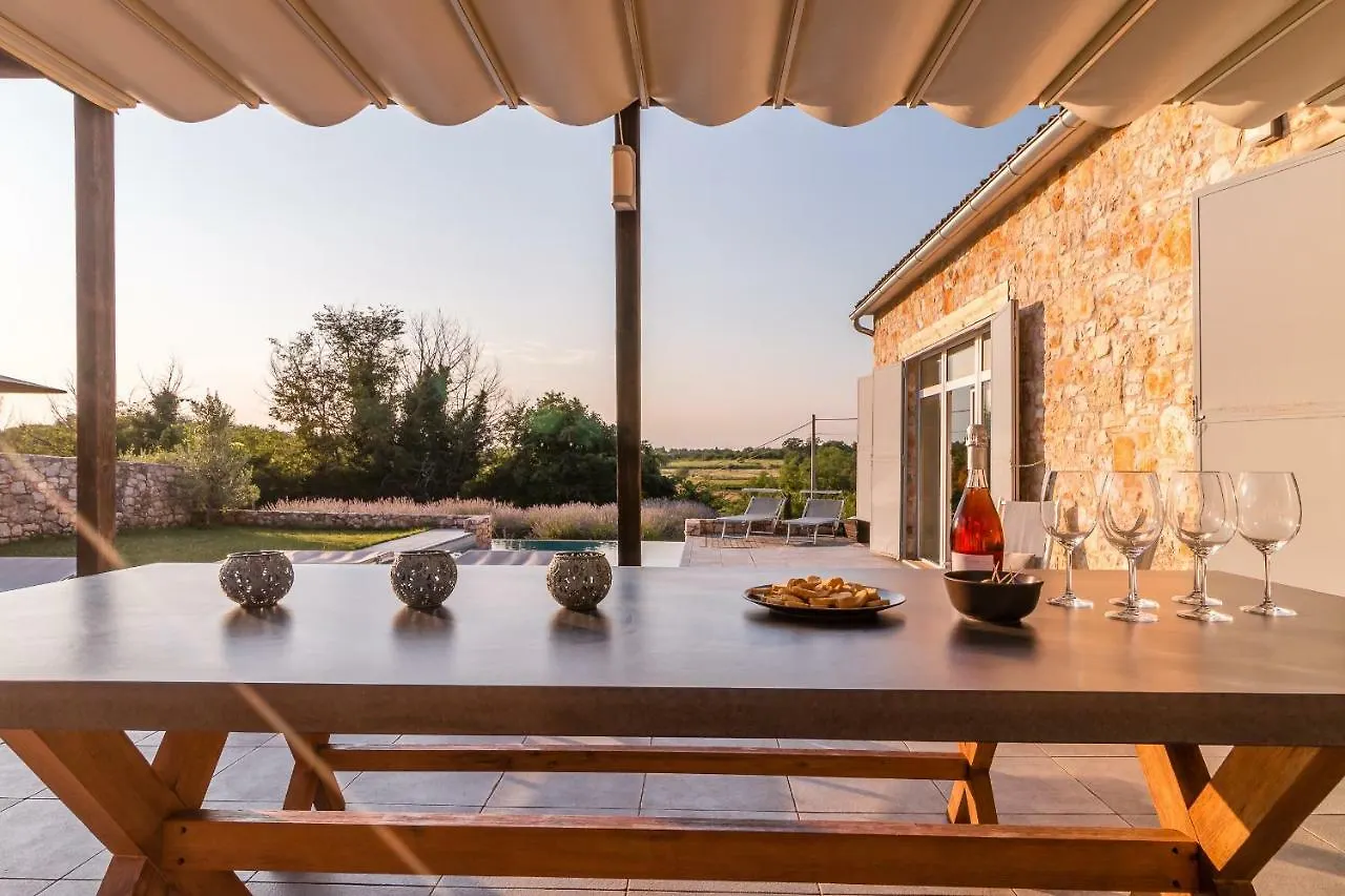 Tenuta Paljari Vižinada Vakantiehuis